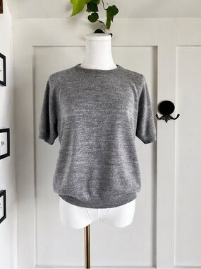 Vintage 90s Grey sweater Tee | Minimalist Short Sleeve Sweater | Soft Classic